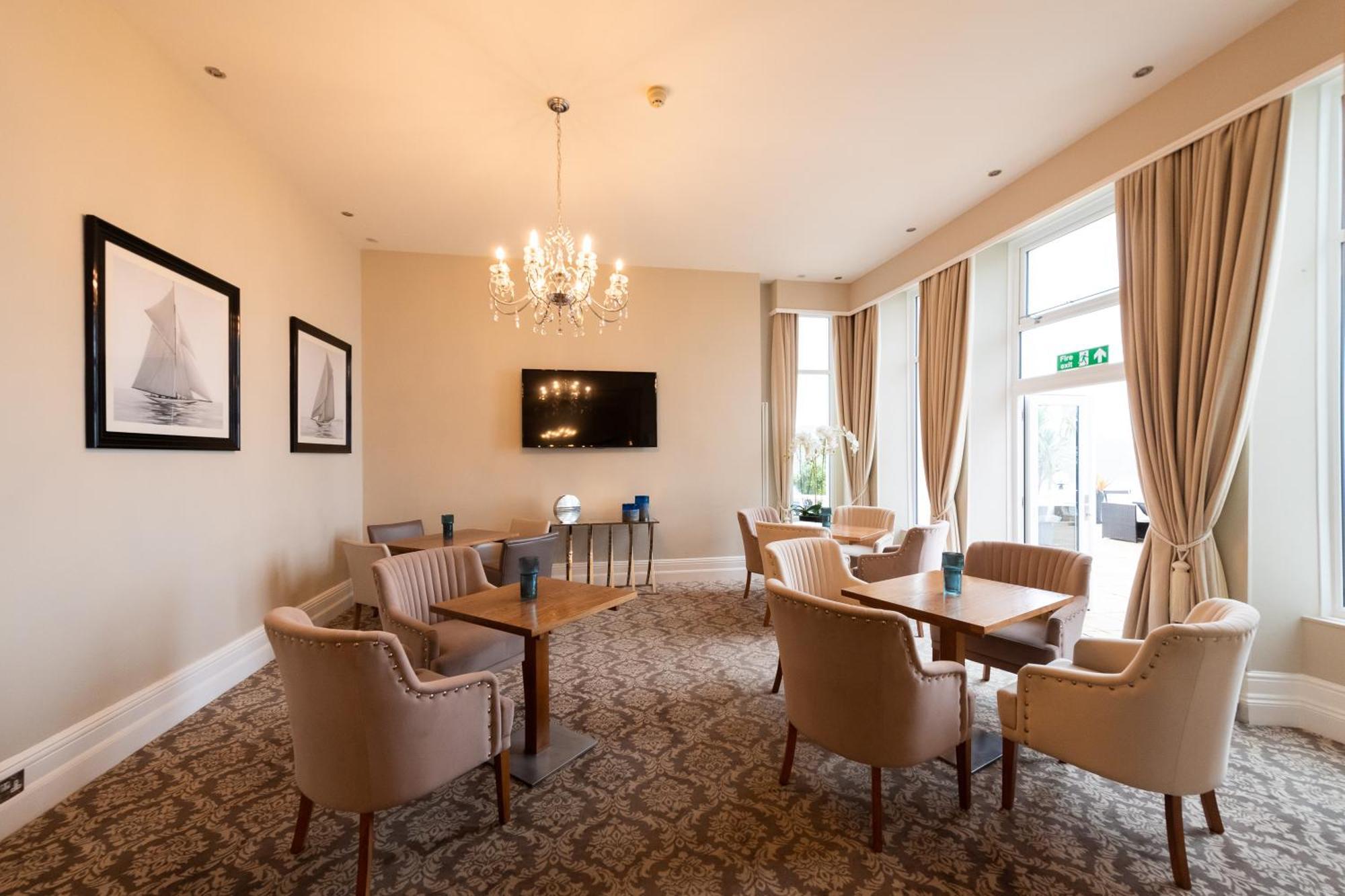 The Royal Duchy Hotel Фалмът Екстериор снимка